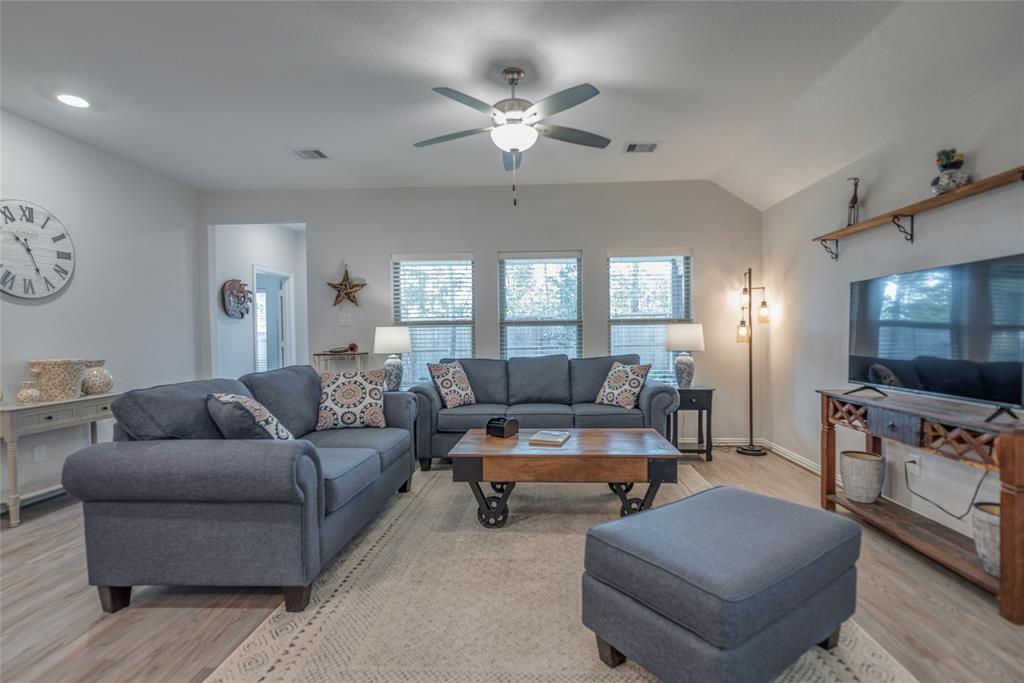 147 1 Scarlet Maple Court, Conroe, Texas 77318, 3 Bedrooms Bedrooms, 3 Rooms Rooms,2 BathroomsBathrooms,Single-family,For Sale,Scarlet Maple,77141399