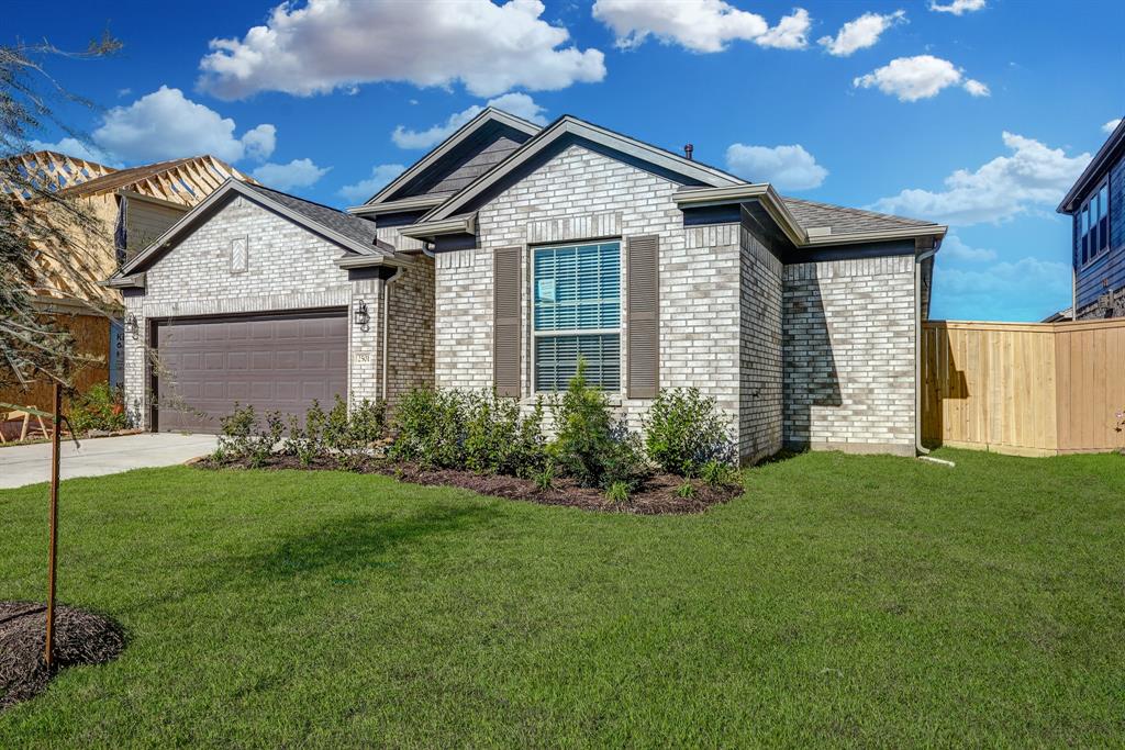 2501 1 Lake Mist Drive, Texas City, Texas 77568, 4 Bedrooms Bedrooms, 12 Rooms Rooms,2 BathroomsBathrooms,Single-family,For Sale,Lake Mist,93475450