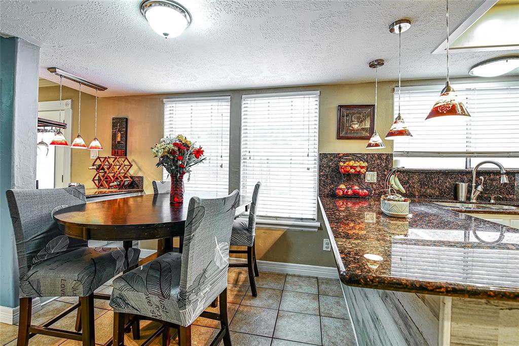 531 2 Gleneagles Drive, Friendswood, Texas 77546, 5 Bedrooms Bedrooms, 10 Rooms Rooms,2 BathroomsBathrooms,Single-family,For Sale,Gleneagles,81213650