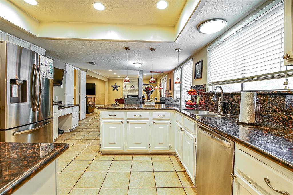 531 2 Gleneagles Drive, Friendswood, Texas 77546, 5 Bedrooms Bedrooms, 10 Rooms Rooms,2 BathroomsBathrooms,Single-family,For Sale,Gleneagles,81213650
