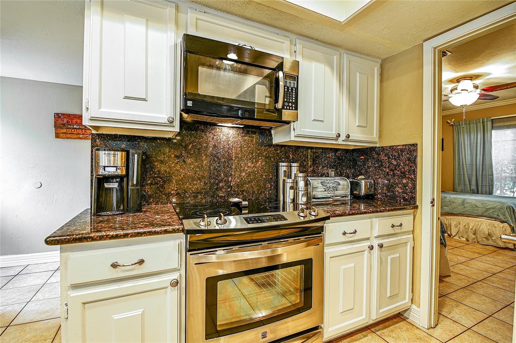 531 2 Gleneagles Drive, Friendswood, Texas 77546, 5 Bedrooms Bedrooms, 10 Rooms Rooms,2 BathroomsBathrooms,Single-family,For Sale,Gleneagles,81213650