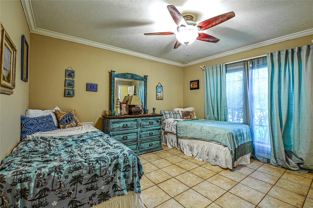 531 2 Gleneagles Drive, Friendswood, Texas 77546, 5 Bedrooms Bedrooms, 10 Rooms Rooms,2 BathroomsBathrooms,Single-family,For Sale,Gleneagles,81213650