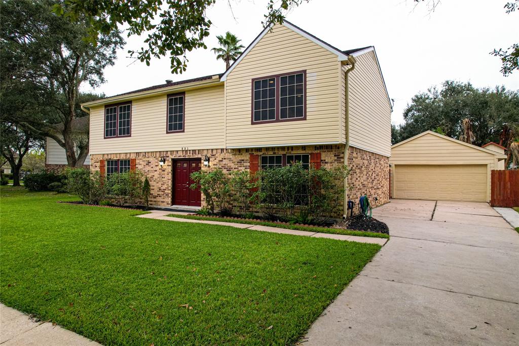 531 2 Gleneagles Drive, Friendswood, Texas 77546, 5 Bedrooms Bedrooms, 10 Rooms Rooms,2 BathroomsBathrooms,Single-family,For Sale,Gleneagles,81213650