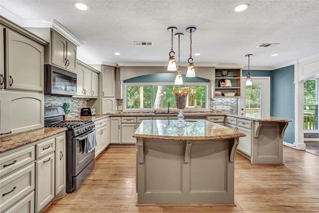 6000 2 Pine Tree Trail, Alvin, Texas 77511, 8 Bedrooms Bedrooms, 20 Rooms Rooms,5 BathroomsBathrooms,Single-family,For Sale,Pine Tree,53550370