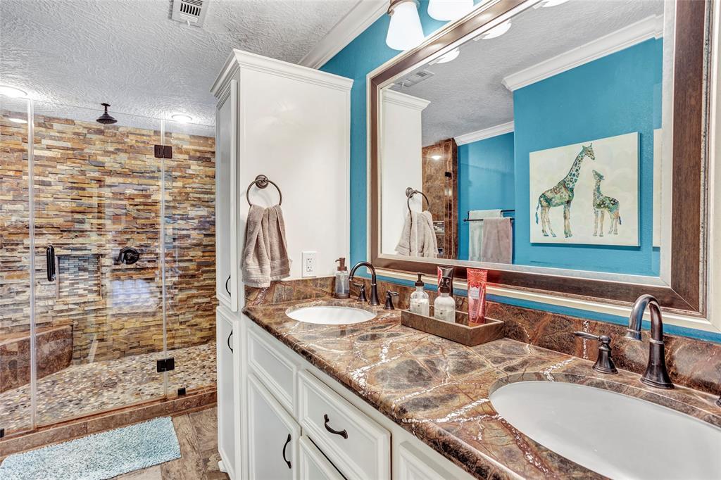 6000 2 Pine Tree Trail, Alvin, Texas 77511, 8 Bedrooms Bedrooms, 20 Rooms Rooms,5 BathroomsBathrooms,Single-family,For Sale,Pine Tree,53550370