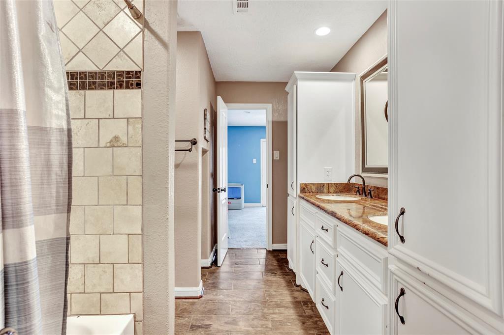 6000 2 Pine Tree Trail, Alvin, Texas 77511, 8 Bedrooms Bedrooms, 20 Rooms Rooms,5 BathroomsBathrooms,Single-family,For Sale,Pine Tree,53550370