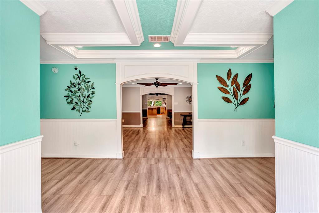6000 2 Pine Tree Trail, Alvin, Texas 77511, 8 Bedrooms Bedrooms, 20 Rooms Rooms,5 BathroomsBathrooms,Single-family,For Sale,Pine Tree,53550370