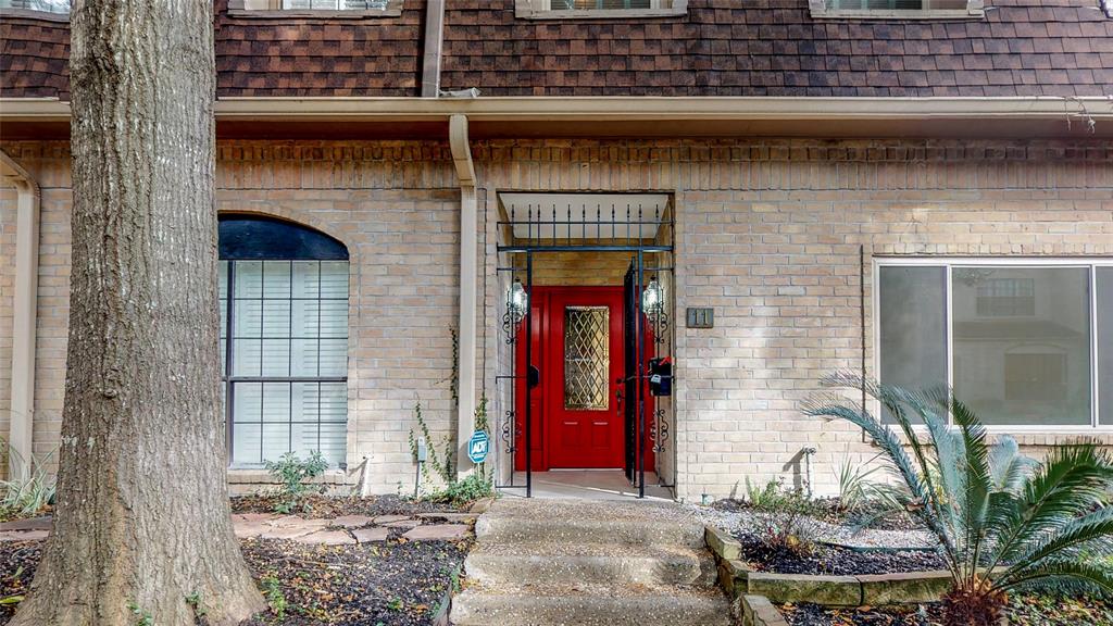 11 2 Bayou Pointe Drive, Houston, Texas 77063, 3 Bedrooms Bedrooms, 7 Rooms Rooms,3 BathroomsBathrooms,Townhouse/condo,For Sale,Bayou Pointe,15011411