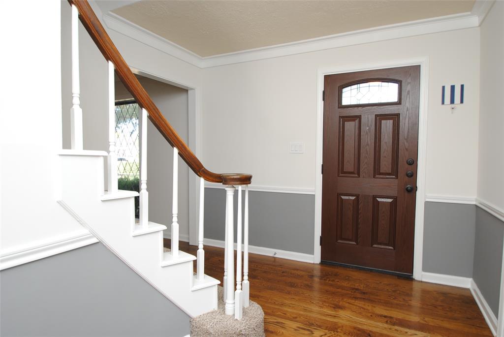 14211 2 Chevy Chase Drive, Houston, Texas 77077, 4 Bedrooms Bedrooms, 9 Rooms Rooms,2 BathroomsBathrooms,Single-family,For Sale,Chevy Chase,72270555