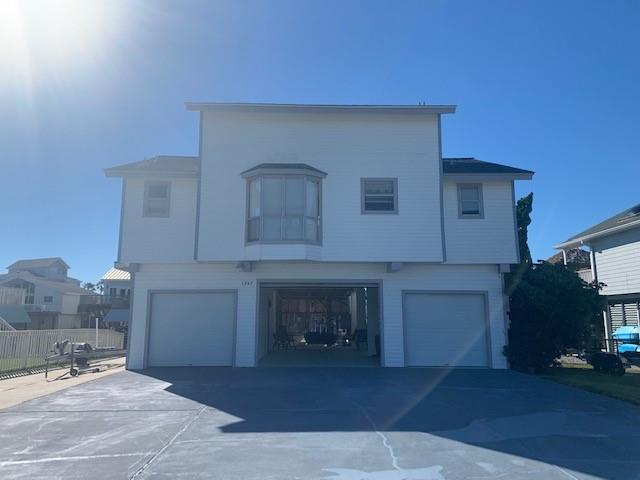 1247 1.5 Hawaii Drive, Tiki Island, Texas 77554, 2 Bedrooms Bedrooms, 8 Rooms Rooms,2 BathroomsBathrooms,Single-family,For Sale,Hawaii,89587119