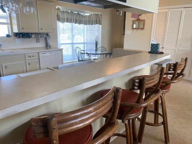 1247 1.5 Hawaii Drive, Tiki Island, Texas 77554, 2 Bedrooms Bedrooms, 8 Rooms Rooms,2 BathroomsBathrooms,Single-family,For Sale,Hawaii,89587119