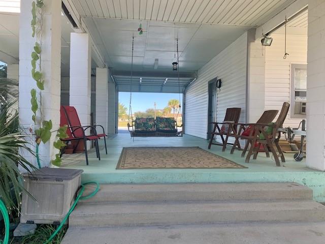 1247 1.5 Hawaii Drive, Tiki Island, Texas 77554, 2 Bedrooms Bedrooms, 8 Rooms Rooms,2 BathroomsBathrooms,Single-family,For Sale,Hawaii,89587119