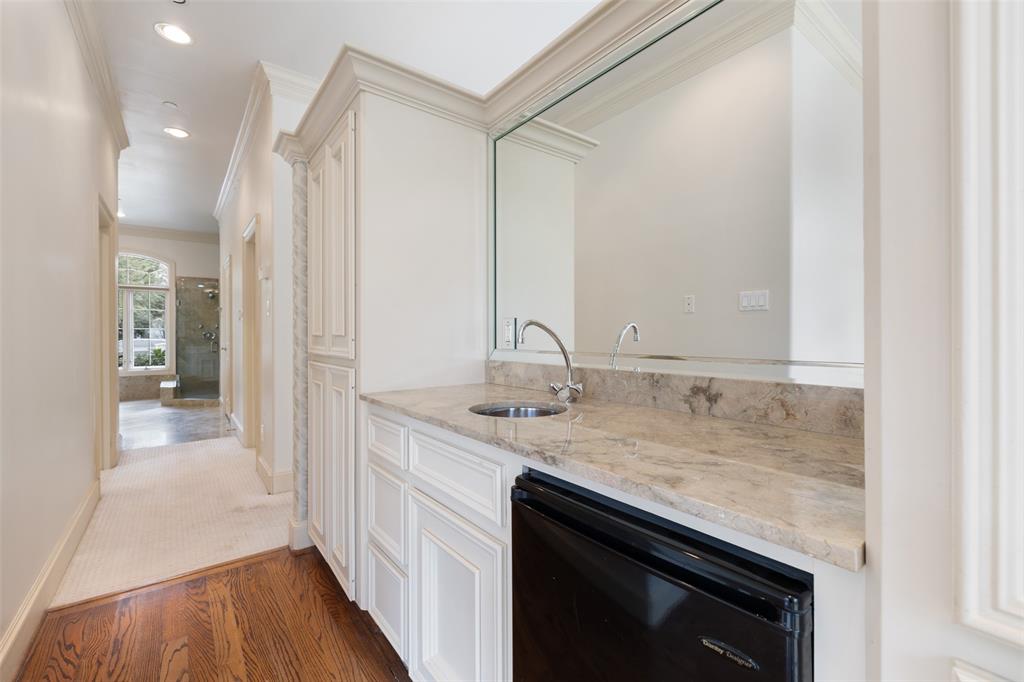 590 2 Dana Lane, Piney Point Village, Texas 77024, 5 Bedrooms Bedrooms, 11 Rooms Rooms,6 BathroomsBathrooms,Single-family,For Sale,Dana,58892003
