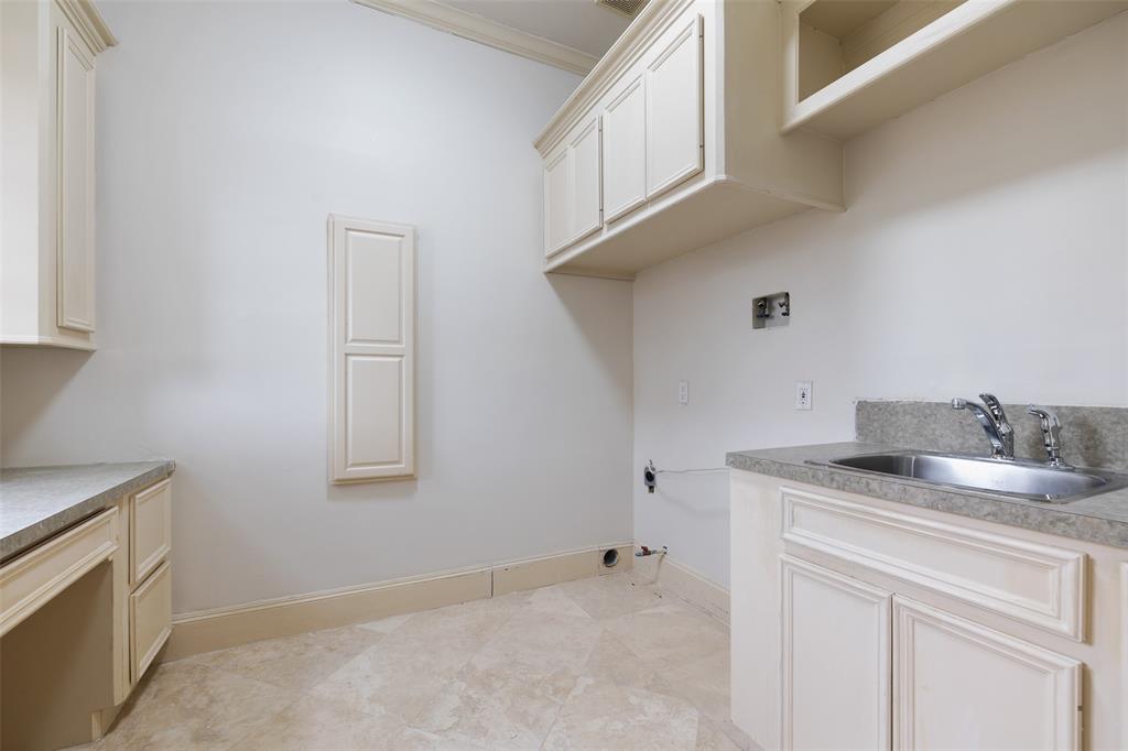 590 2 Dana Lane, Piney Point Village, Texas 77024, 5 Bedrooms Bedrooms, 11 Rooms Rooms,6 BathroomsBathrooms,Single-family,For Sale,Dana,58892003