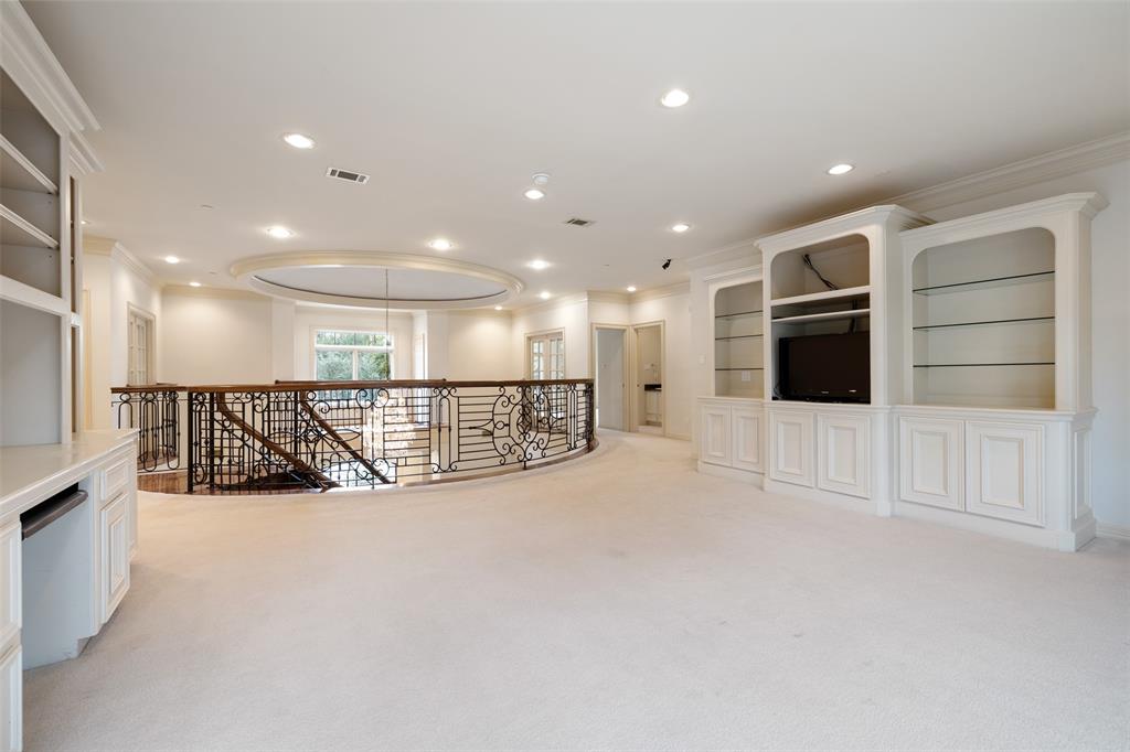 590 2 Dana Lane, Piney Point Village, Texas 77024, 5 Bedrooms Bedrooms, 11 Rooms Rooms,6 BathroomsBathrooms,Single-family,For Sale,Dana,58892003