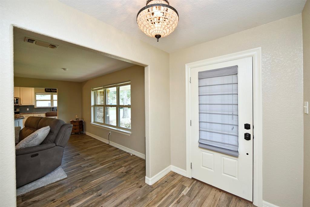 108 1 Country Road, Angleton, Texas 77515, 3 Bedrooms Bedrooms, 3 Rooms Rooms,2 BathroomsBathrooms,Single-family,For Sale,Country,53424504