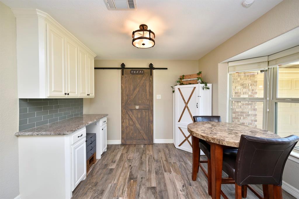 108 1 Country Road, Angleton, Texas 77515, 3 Bedrooms Bedrooms, 3 Rooms Rooms,2 BathroomsBathrooms,Single-family,For Sale,Country,53424504