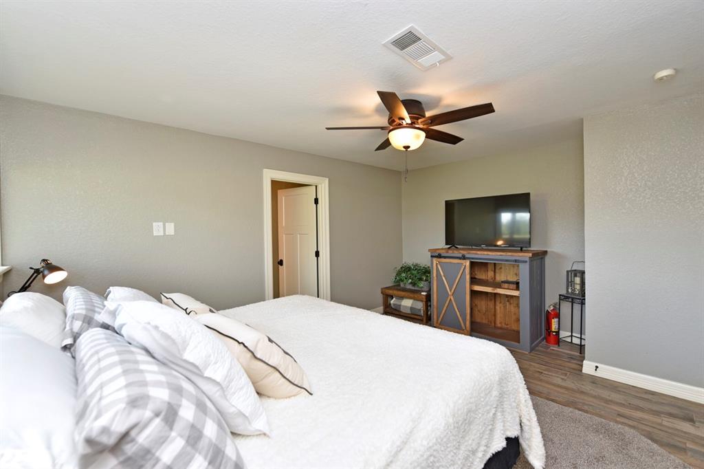 108 1 Country Road, Angleton, Texas 77515, 3 Bedrooms Bedrooms, 3 Rooms Rooms,2 BathroomsBathrooms,Single-family,For Sale,Country,53424504
