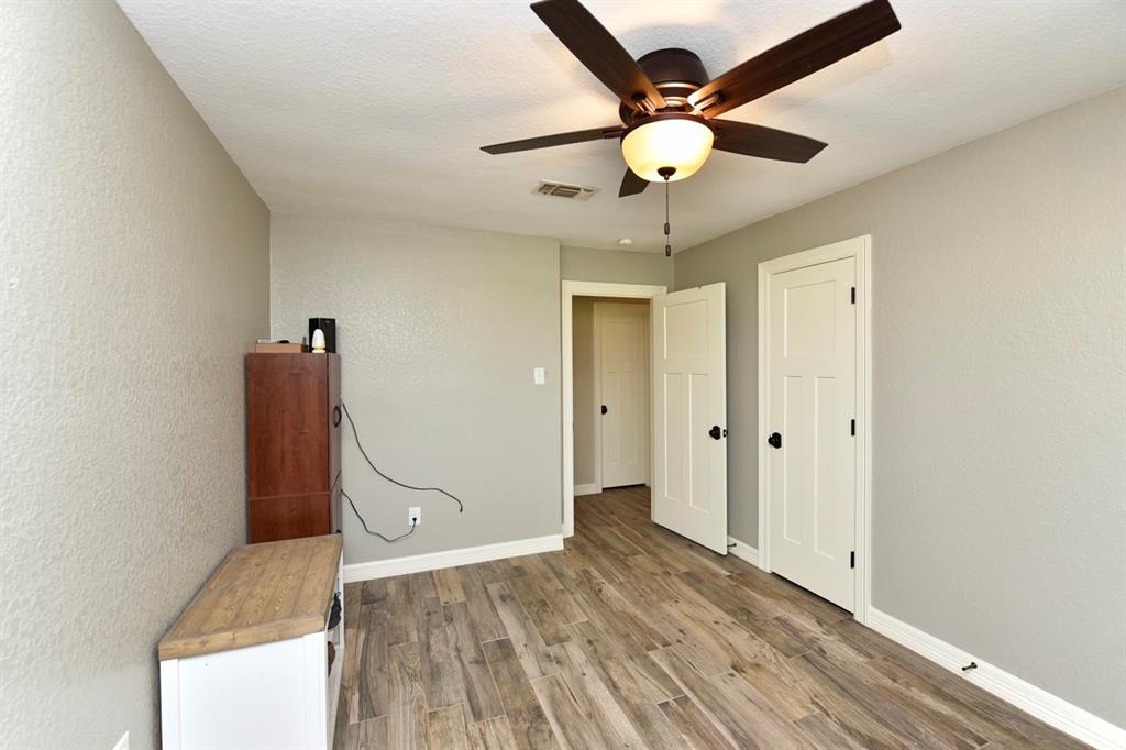 108 1 Country Road, Angleton, Texas 77515, 3 Bedrooms Bedrooms, 3 Rooms Rooms,2 BathroomsBathrooms,Single-family,For Sale,Country,53424504
