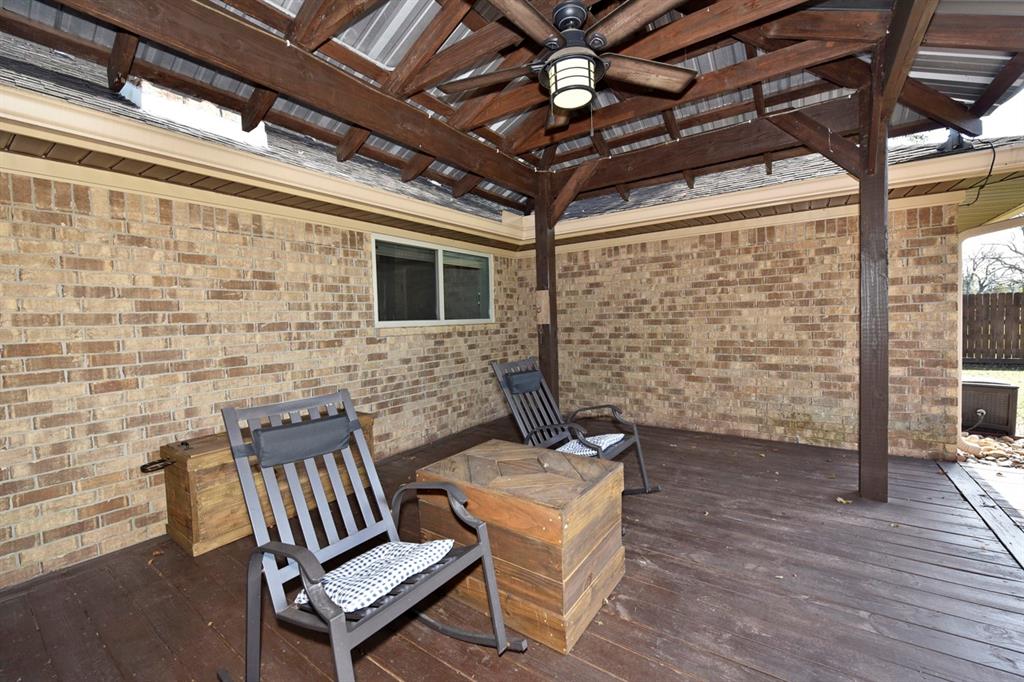 108 1 Country Road, Angleton, Texas 77515, 3 Bedrooms Bedrooms, 3 Rooms Rooms,2 BathroomsBathrooms,Single-family,For Sale,Country,53424504
