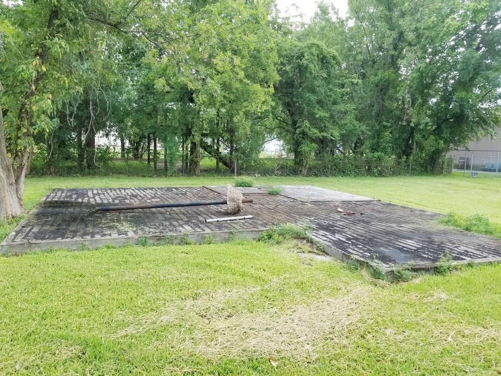410 1 Canino Road, Houston, Texas 77037, 2 Bedrooms Bedrooms, 3 Rooms Rooms,2 BathroomsBathrooms,Single-family,For Sale,Canino,88969381