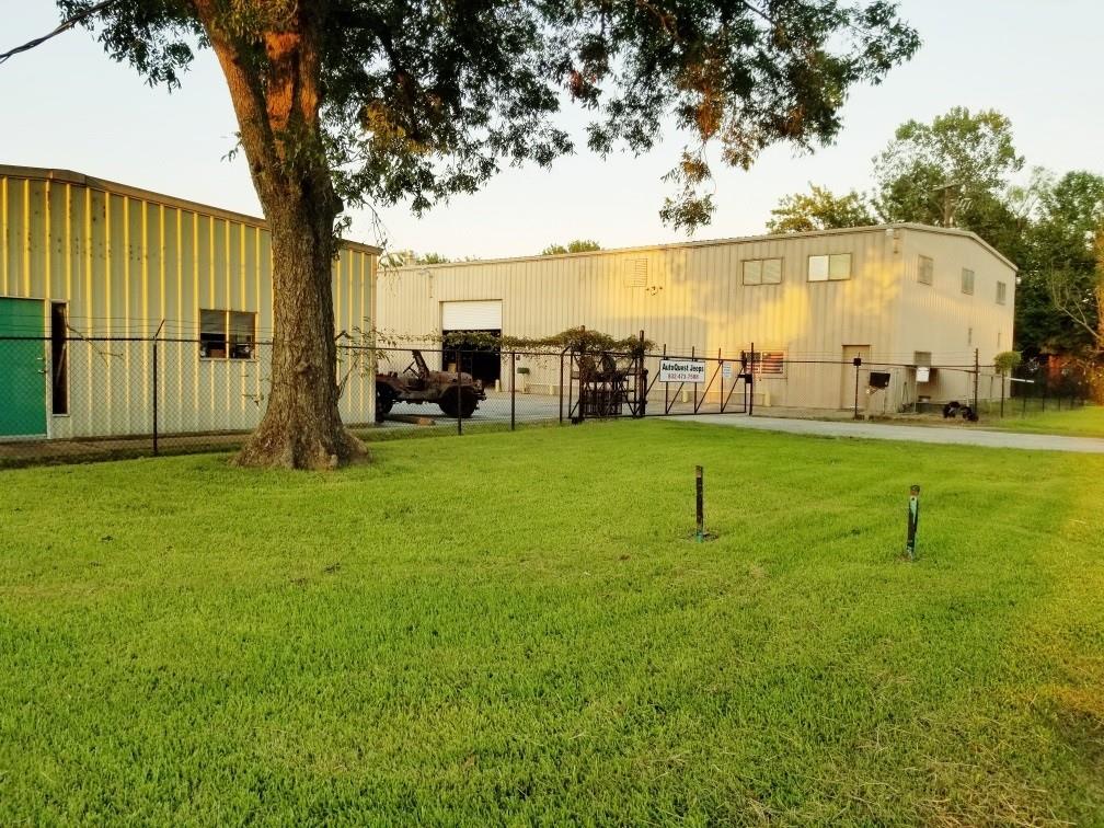 410 1 Canino Road, Houston, Texas 77037, 2 Bedrooms Bedrooms, 3 Rooms Rooms,2 BathroomsBathrooms,Single-family,For Sale,Canino,88969381