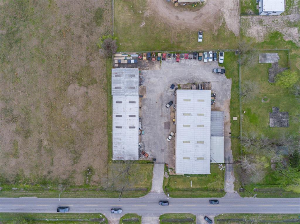 410 1 Canino Road, Houston, Texas 77037, 2 Bedrooms Bedrooms, 3 Rooms Rooms,2 BathroomsBathrooms,Single-family,For Sale,Canino,88969381
