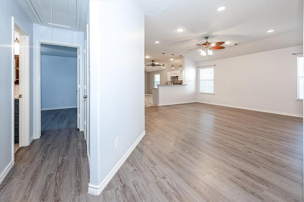 3 1 Thicket Grove Place, The Woodlands, Texas 77385, 3 Bedrooms Bedrooms, 6 Rooms Rooms,2 BathroomsBathrooms,Single-family,For Sale,Thicket Grove,63301482
