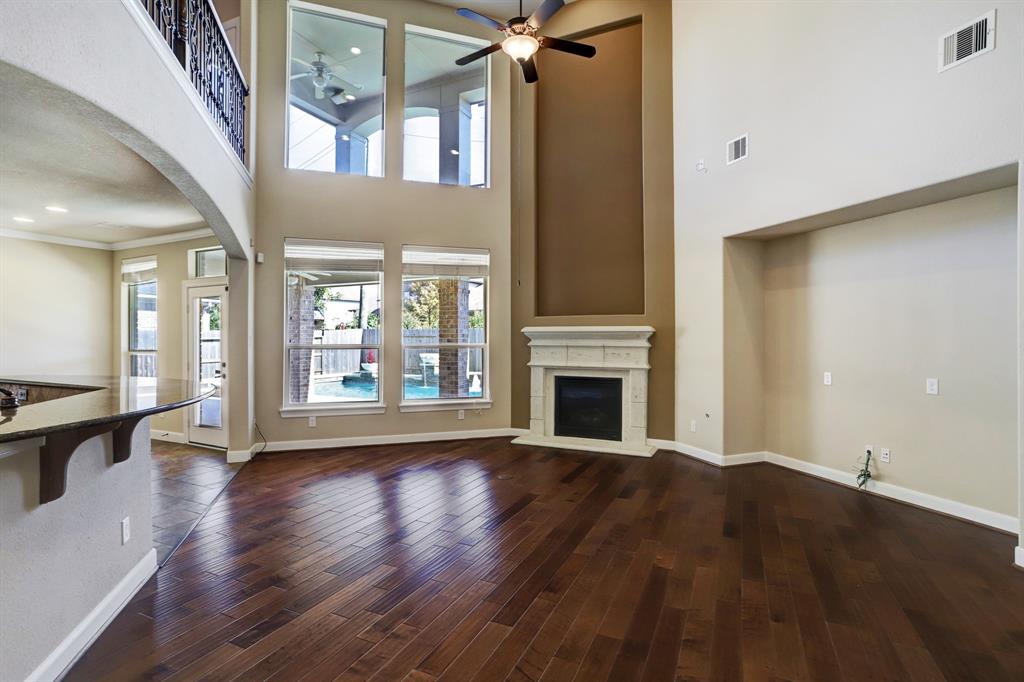 15727 2 Starcreek Lane, Houston, Texas 77044, 4 Bedrooms Bedrooms, 12 Rooms Rooms,3 BathroomsBathrooms,Single-family,For Sale,Starcreek,75898031