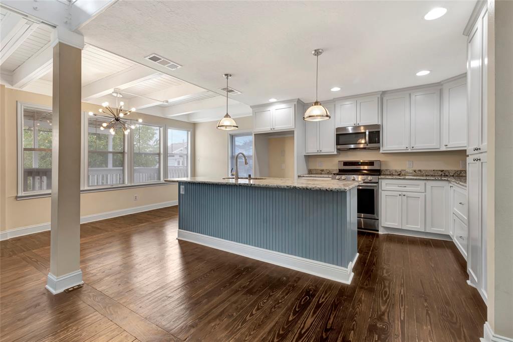 919 3 Grove Road, Clear Lake Shores, Texas 77565, 4 Bedrooms Bedrooms, 10 Rooms Rooms,3 BathroomsBathrooms,Single-family,For Sale,Grove,75130878