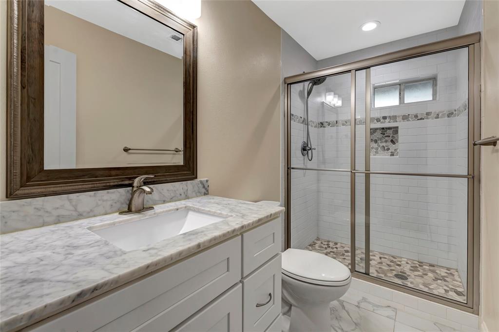 919 3 Grove Road, Clear Lake Shores, Texas 77565, 4 Bedrooms Bedrooms, 10 Rooms Rooms,3 BathroomsBathrooms,Single-family,For Sale,Grove,75130878