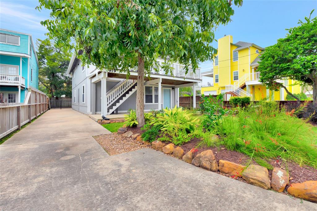 919 3 Grove Road, Clear Lake Shores, Texas 77565, 4 Bedrooms Bedrooms, 10 Rooms Rooms,3 BathroomsBathrooms,Single-family,For Sale,Grove,75130878