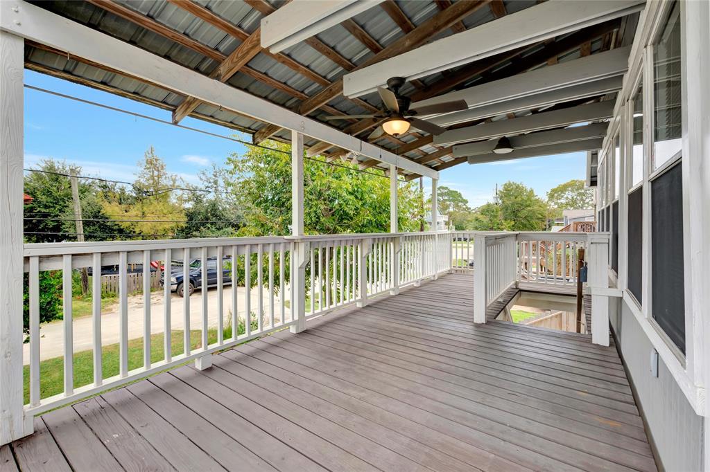 919 3 Grove Road, Clear Lake Shores, Texas 77565, 4 Bedrooms Bedrooms, 10 Rooms Rooms,3 BathroomsBathrooms,Single-family,For Sale,Grove,75130878