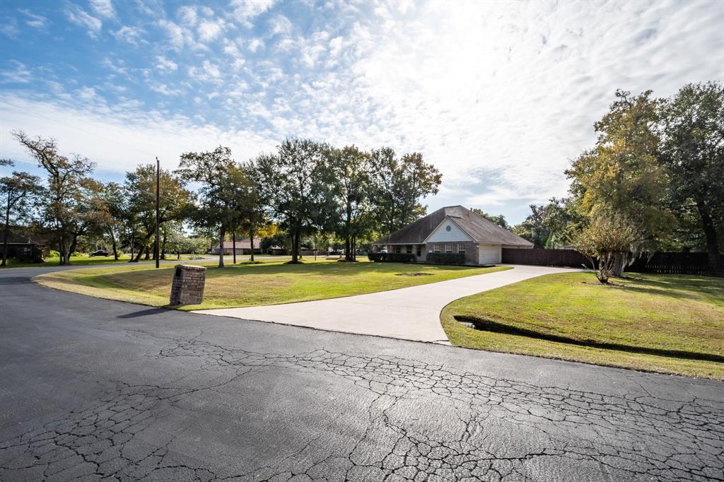 203 1 Whites Lake Estates Drive, Highlands, Texas 77562, 3 Bedrooms Bedrooms, 3 Rooms Rooms,2 BathroomsBathrooms,Single-family,For Sale,Whites Lake Estates,26639813