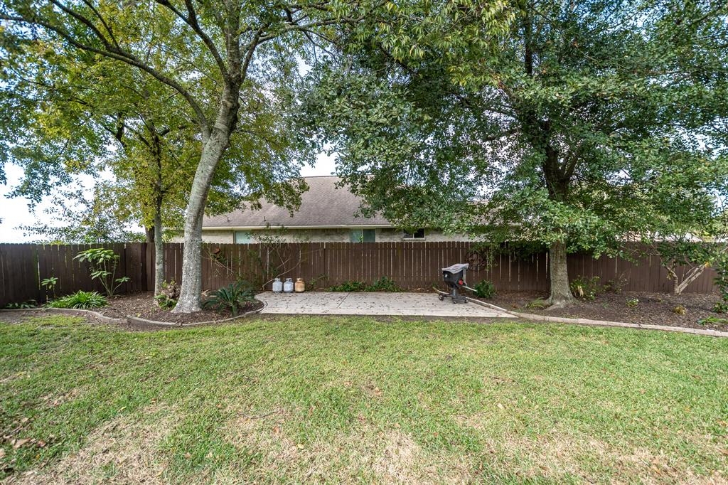 203 1 Whites Lake Estates Drive, Highlands, Texas 77562, 3 Bedrooms Bedrooms, 3 Rooms Rooms,2 BathroomsBathrooms,Single-family,For Sale,Whites Lake Estates,26639813