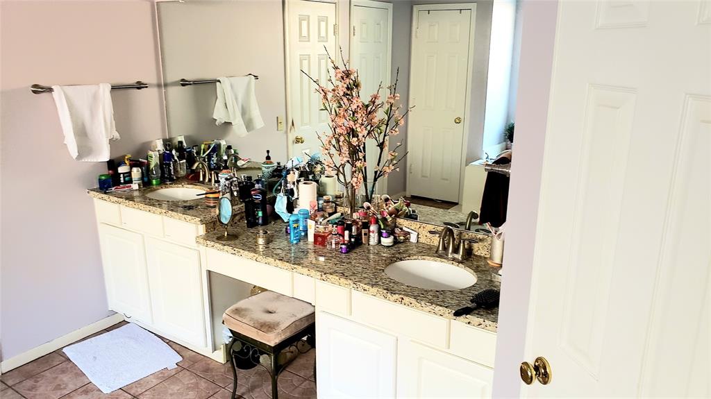 11310 2 Chestnut Woods Trail, Houston, Texas 77065, 4 Bedrooms Bedrooms, 4 Rooms Rooms,3 BathroomsBathrooms,Single-family,For Sale,Chestnut Woods,64353450