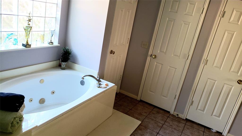 11310 2 Chestnut Woods Trail, Houston, Texas 77065, 4 Bedrooms Bedrooms, 4 Rooms Rooms,3 BathroomsBathrooms,Single-family,For Sale,Chestnut Woods,64353450