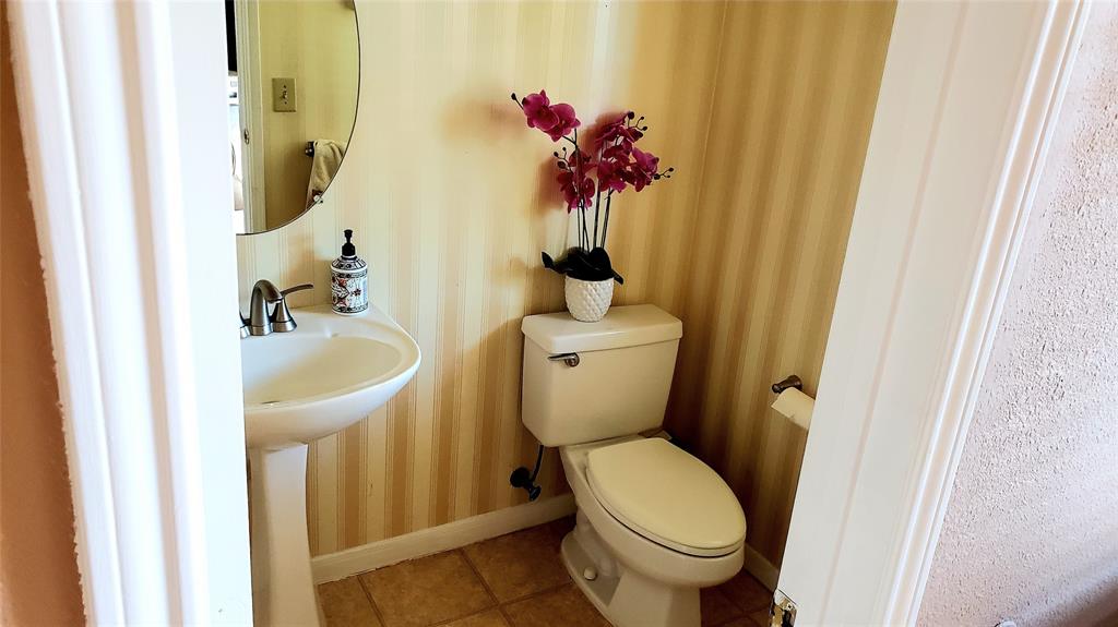 11310 2 Chestnut Woods Trail, Houston, Texas 77065, 4 Bedrooms Bedrooms, 4 Rooms Rooms,3 BathroomsBathrooms,Single-family,For Sale,Chestnut Woods,64353450