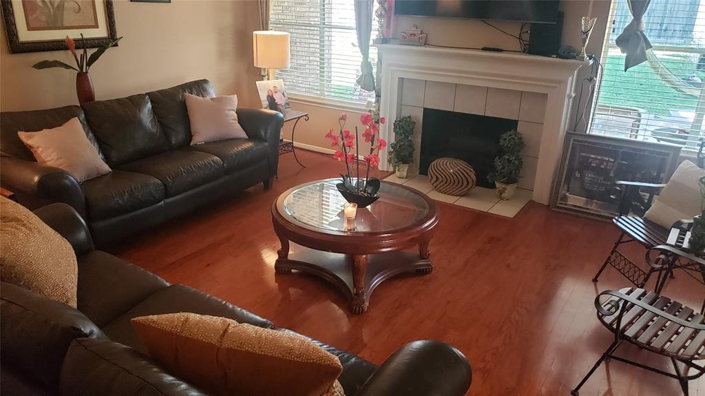 11310 2 Chestnut Woods Trail, Houston, Texas 77065, 4 Bedrooms Bedrooms, 4 Rooms Rooms,3 BathroomsBathrooms,Single-family,For Sale,Chestnut Woods,64353450