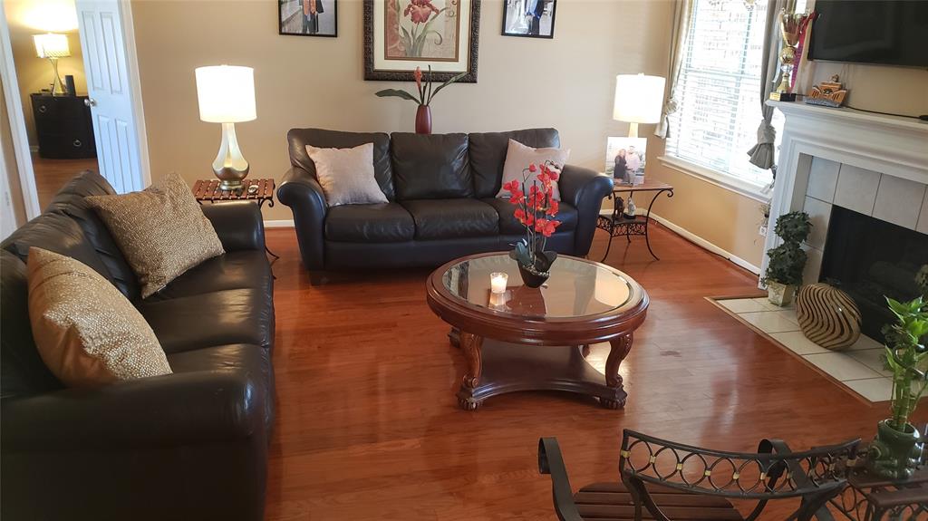 11310 2 Chestnut Woods Trail, Houston, Texas 77065, 4 Bedrooms Bedrooms, 4 Rooms Rooms,3 BathroomsBathrooms,Single-family,For Sale,Chestnut Woods,64353450