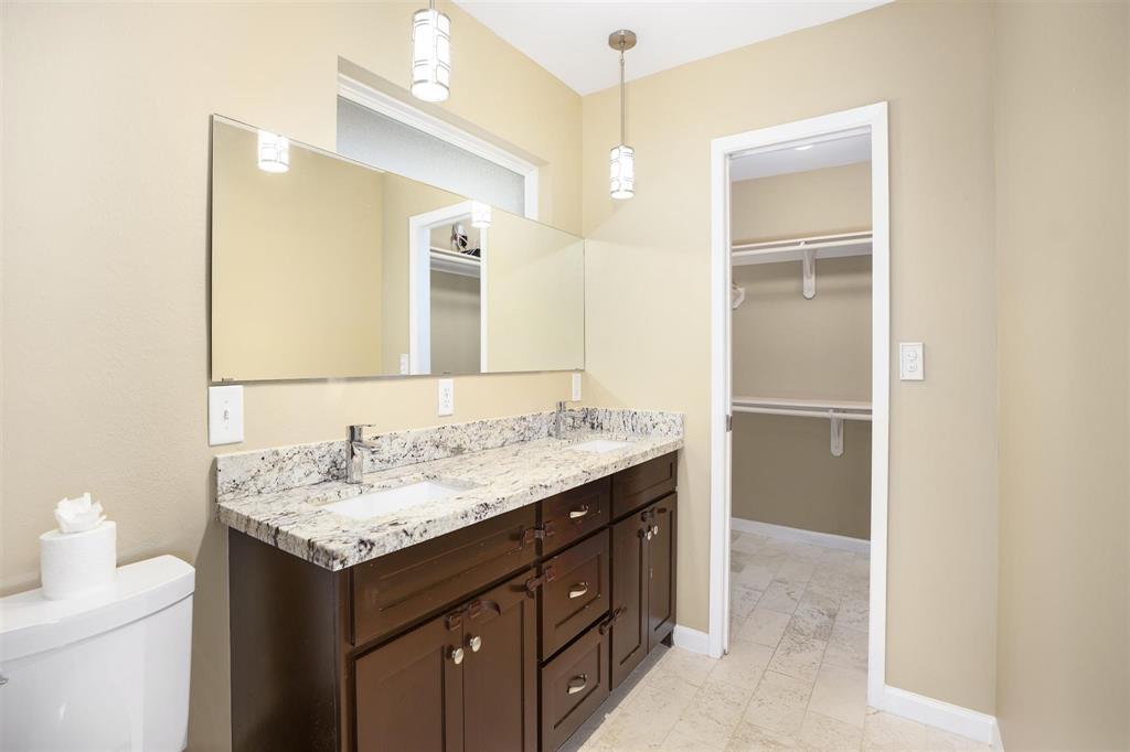 5033 1 Viking Drive, Houston, Texas 77092, 4 Bedrooms Bedrooms, 8 Rooms Rooms,2 BathroomsBathrooms,Single-family,For Sale,Viking,70556648
