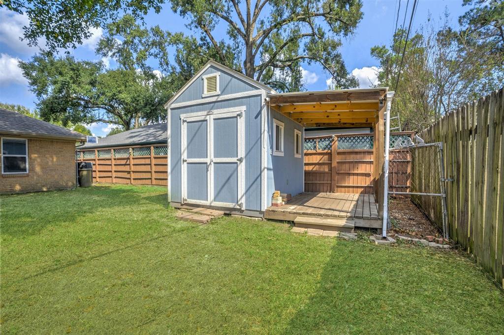 5033 1 Viking Drive, Houston, Texas 77092, 4 Bedrooms Bedrooms, 8 Rooms Rooms,2 BathroomsBathrooms,Single-family,For Sale,Viking,70556648