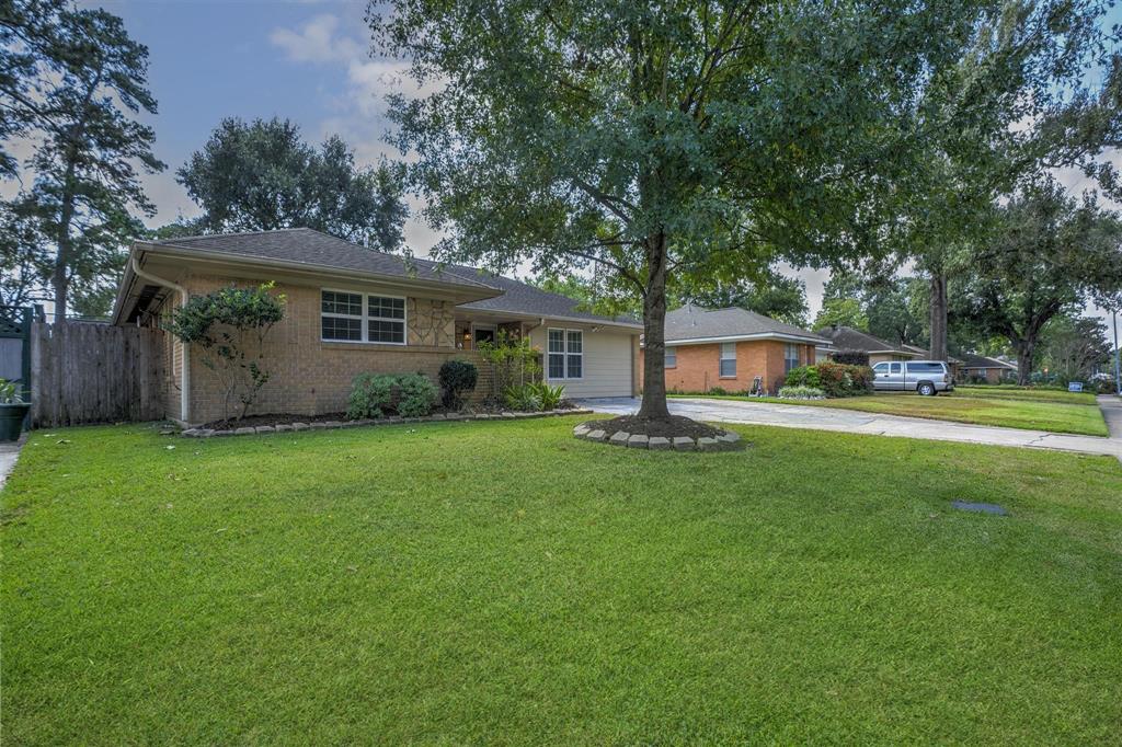5033 1 Viking Drive, Houston, Texas 77092, 4 Bedrooms Bedrooms, 8 Rooms Rooms,2 BathroomsBathrooms,Single-family,For Sale,Viking,70556648