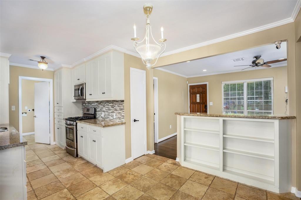 5033 1 Viking Drive, Houston, Texas 77092, 4 Bedrooms Bedrooms, 8 Rooms Rooms,2 BathroomsBathrooms,Single-family,For Sale,Viking,70556648