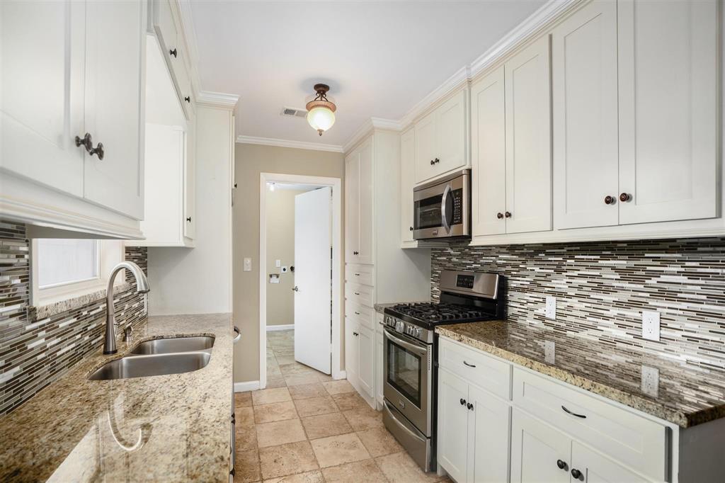 5033 1 Viking Drive, Houston, Texas 77092, 4 Bedrooms Bedrooms, 8 Rooms Rooms,2 BathroomsBathrooms,Single-family,For Sale,Viking,70556648