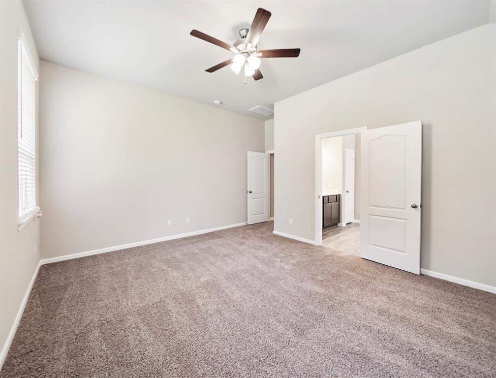 6706 2 Aspen Peak Drive, Baytown, Texas 77521, 4 Bedrooms Bedrooms, 6 Rooms Rooms,3 BathroomsBathrooms,Single-family,For Sale,Aspen Peak,58402303