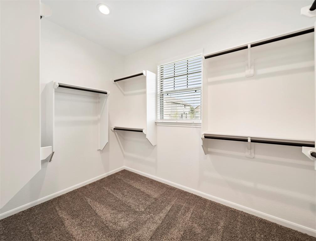 6706 2 Aspen Peak Drive, Baytown, Texas 77521, 4 Bedrooms Bedrooms, 6 Rooms Rooms,3 BathroomsBathrooms,Single-family,For Sale,Aspen Peak,58402303