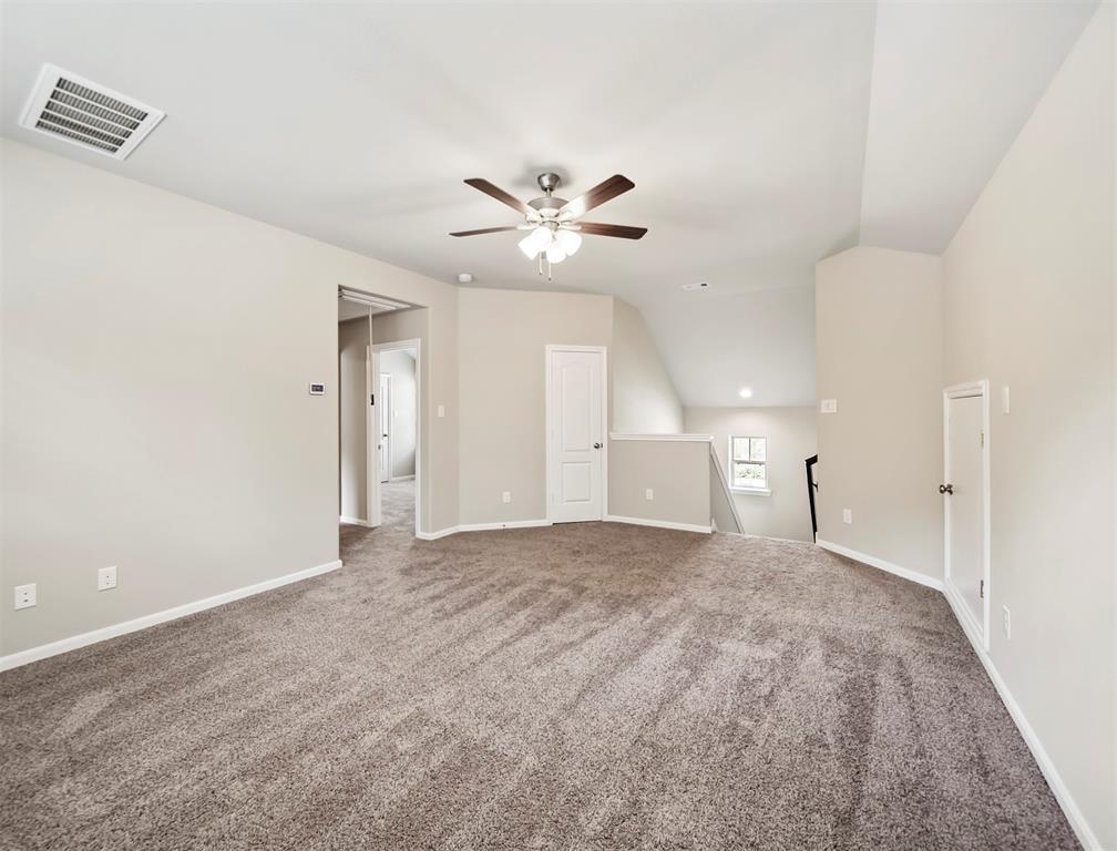 6706 2 Aspen Peak Drive, Baytown, Texas 77521, 4 Bedrooms Bedrooms, 6 Rooms Rooms,3 BathroomsBathrooms,Single-family,For Sale,Aspen Peak,58402303