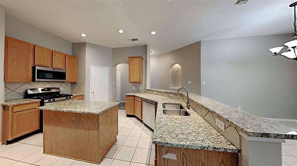 11911 1 Canyon Star Lane, Tomball, Texas 77377, 3 Bedrooms Bedrooms, 3 Rooms Rooms,2 BathroomsBathrooms,Single-family,For Sale,Canyon Star,86763954