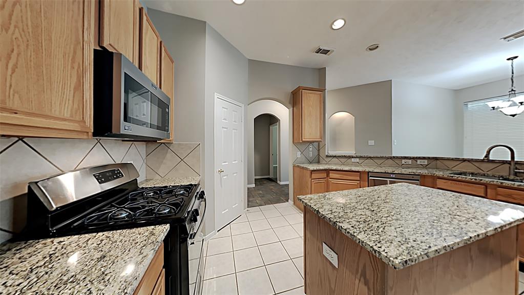 11911 1 Canyon Star Lane, Tomball, Texas 77377, 3 Bedrooms Bedrooms, 3 Rooms Rooms,2 BathroomsBathrooms,Single-family,For Sale,Canyon Star,86763954